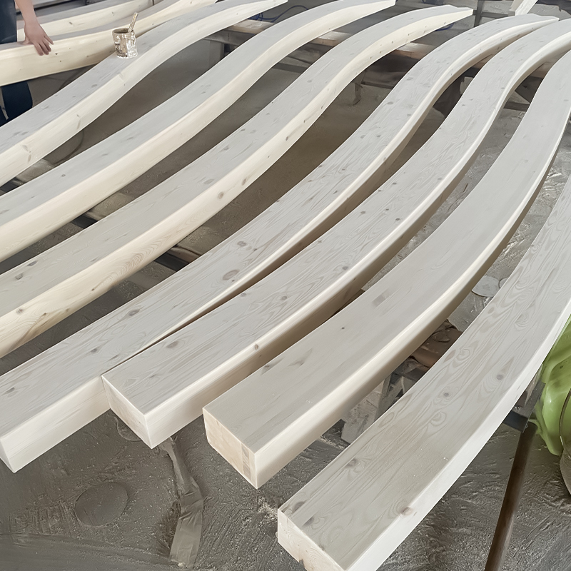 Glulam Berbentuk Khas Spruce